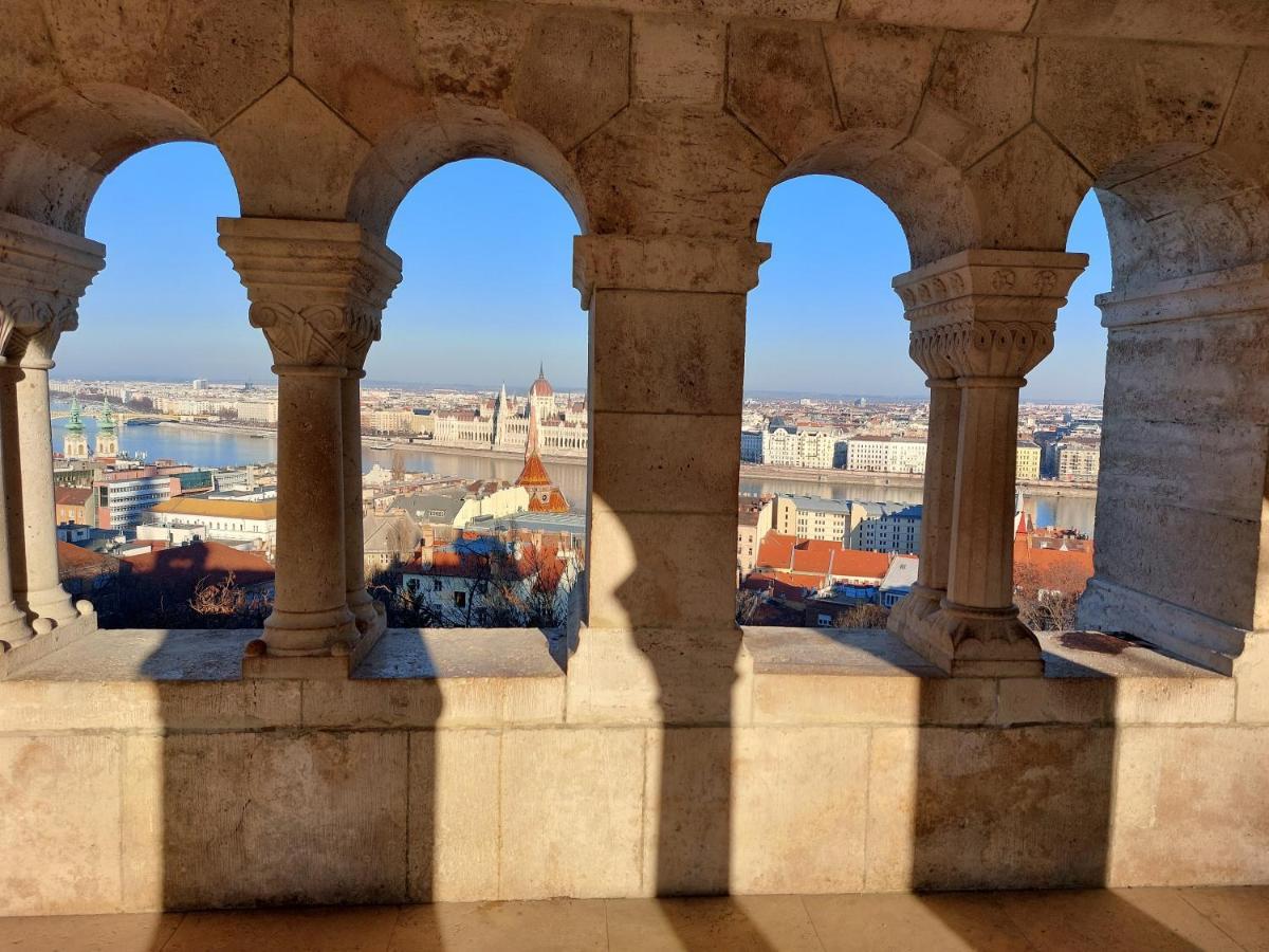 Apartment Sunny At The Castle Budapest